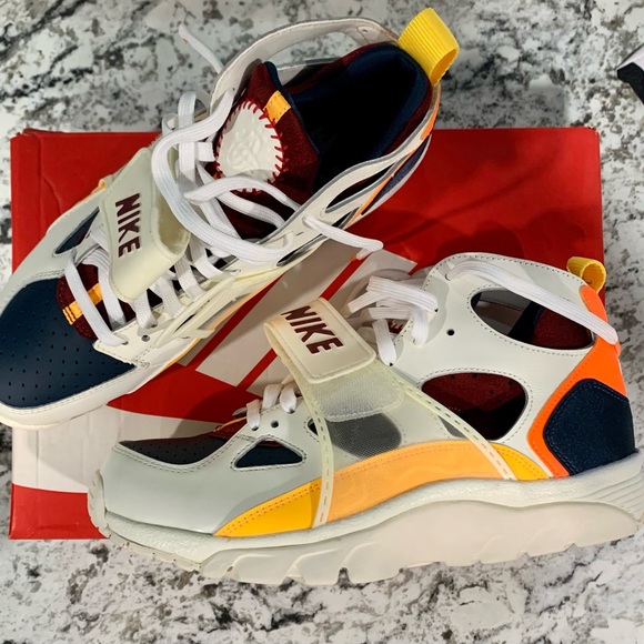 Nike Other - Brand new Air Trainer Huarache QS